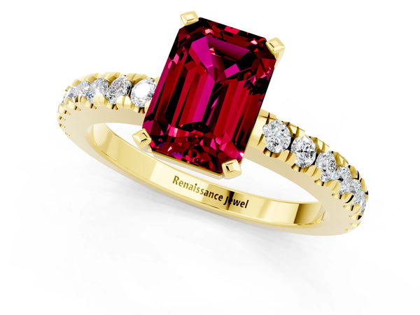 Yellow gold Emerald Cut Solitaire Garnet with Pavé Band and Four-Prong Setting