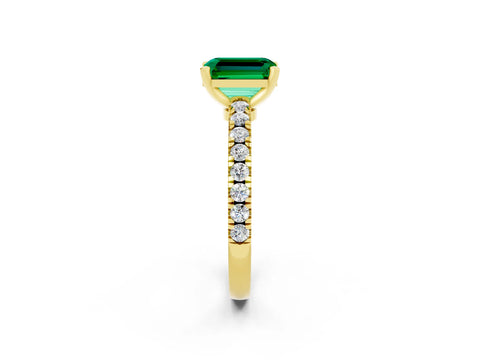 Yellow gold Emerald Cut Solitaire Diamond with Pavé Band and Four-Prong Setting_2