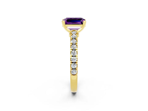 Yellow gold Emerald Cut Solitaire Diamond with Pavé Band and Four-Prong Setting_2