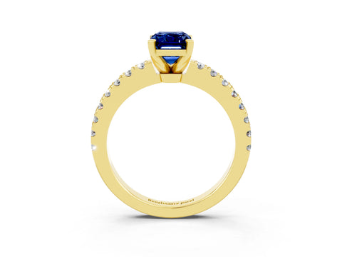 Yellow gold Emerald Cut Solitaire Diamond with Pavé Band and Four-Prong Setting_3