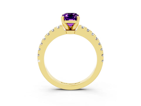 Yellow gold Emerald Cut Solitaire Diamond with Pavé Band and Four-Prong Setting_3