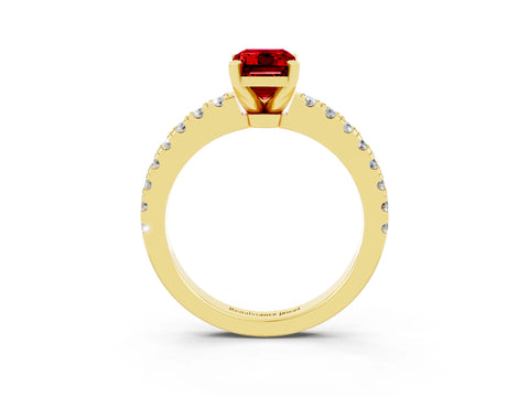 Yellow gold Emerald Cut Solitaire Diamond with Pavé Band and Four-Prong Setting_3