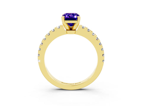 Yellow gold Emerald Cut Solitaire Diamond with Pavé Band and Four-Prong Setting_3