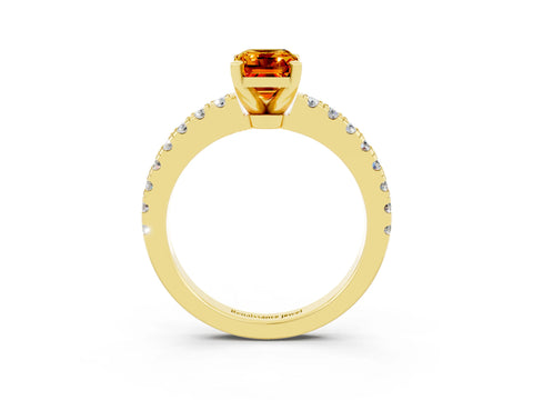 Yellow gold Emerald Cut Solitaire Diamond with Pavé Band and Four-Prong Setting_3