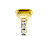 Yellow gold Emerald Cut Solitaire Diamond with Pavé Band and Four-Prong Setting_5