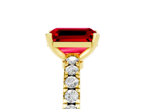 Yellow gold Emerald Cut Solitaire Diamond with Pavé Band and Four-Prong Setting_5