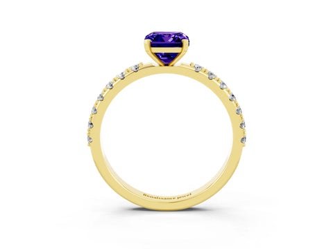 Yellow gold Emerald Cut Tanzanite Solitaire Pavé Band with Four-Prong Setting_3