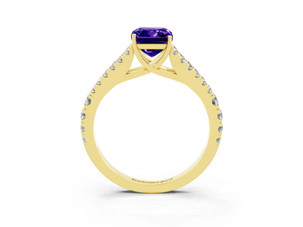 Yellow gold Emerald Cut Tanzanite Split Shank Pavé Engagement Ring with Four-Prong Setting
