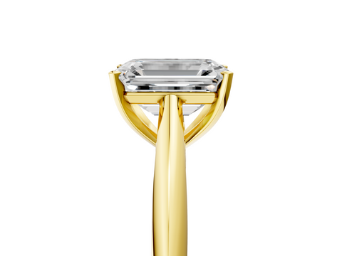 Yellow gold Emerald Solitaire Diamond Engagement Ring with Cathedral Setting and Four-Prong Mount on a Classic Band_209