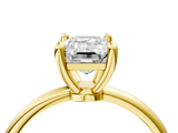 Yellow gold Emerald Solitaire Diamond Ring with 4-Prong Setting on a Classic Band_7