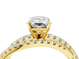 Yellow gold Emerald Solitaire Twist Band with Pavé Setting and Four-Prong Setting_132