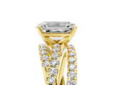 Yellow gold Emerald Solitaire Twist Band with Pavé Setting and Four-Prong Setting_133