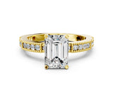 Yellow gold Emerald Solitaire with Pavé Band and Four-Prong Setting_345