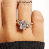 Yellow gold Emerald Three-Stone Diamond Ring with Pavé Split Shank and Four-Prong Setting_122