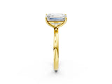 Yellow gold Emerald and Emerald Cut Toi Moi Ring with Prong Setting_57