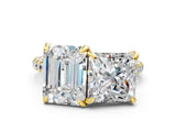Yellow gold Emerald and Princess Toi Moi Ring with Prong Setting and Pave Band