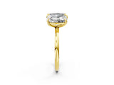 Yellow gold Emerald and Radiant Toi Moi Ring with Prong Setting and Plain Band_42