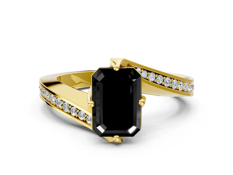Yellow gold Fancy Black Emerald Cut Solitaire Diamond Twist Band with Pavé Setting and Four-Prong Setting