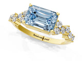 Yellow gold Fancy Blue Emerald Cut Diamond Cluster Pavé Band with Four-Prong Setting_4