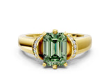 Yellow gold Fancy Green Emerald  Solitaire Diamond Ring with Pave Band and Six-Prong Setting_32