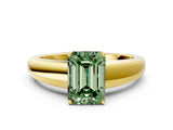 Yellow gold Fancy Green Emerald  Solitaire Diamond Ring with Tapered Band and Four-Prong Setting_49