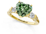 Yellow gold Fancy Green Heart Cut Brilliant Three-Stone Pave Band with Four-Prong Setting_1