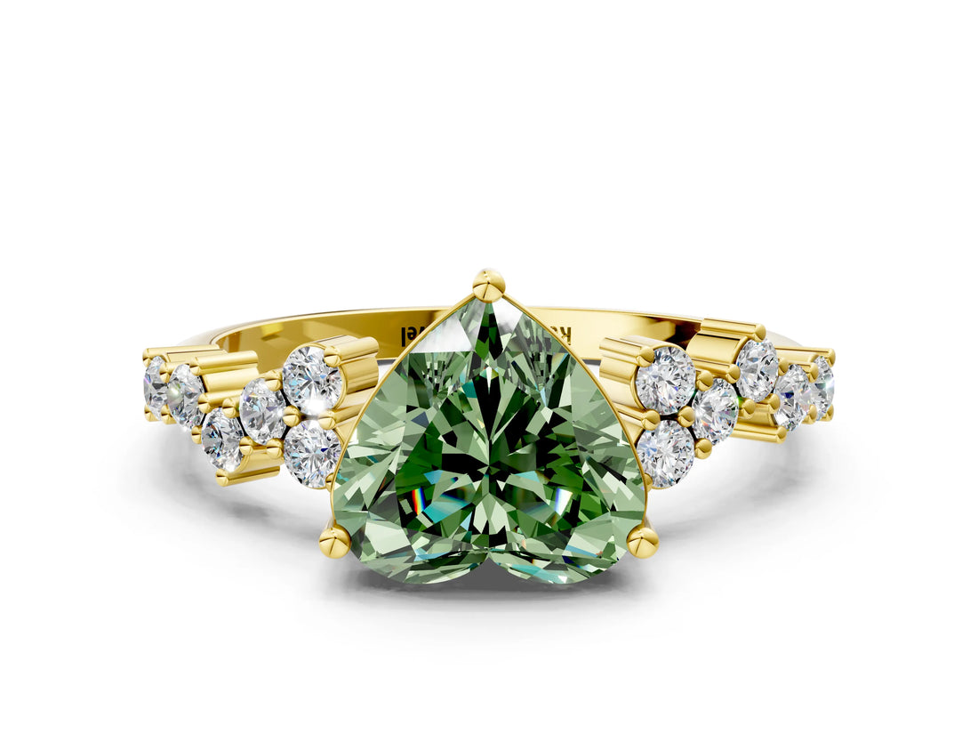 Yellow gold Fancy Green Heart Cut Diamond Cluster Pavé Band with Four-Prong Setting_3