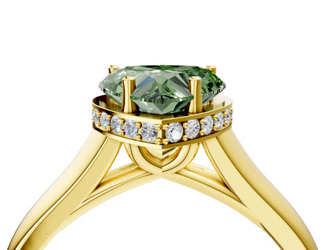 Yellow gold Fancy Green Heart Cut Solitaire Diamond Engagement Ring with Four-Prong Setting and Tapered Band_4