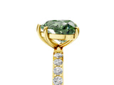 Yellow gold Fancy Green Heart  Diamond Pavé Band with Six-Prong Setting_36