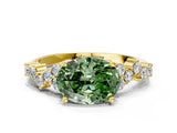Yellow gold Fancy Green Oval Cut Diamond Cluster Pavé Band with Four-Prong Setting_3