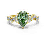 Yellow gold Fancy Green Pear Cut Diamond Cluster Pavé Band with Four-Prong Setting_3