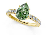 Yellow gold Fancy Green Pear Cut Diamond Pavé Solitaire Engagement Ring with Four-Prong Setting_86