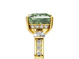Yellow gold Fancy Green Princess Cut Brilliant Three-Stone Pave Band with Four-Prong Setting_5