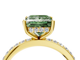 Yellow gold Fancy Green Princess  Cut Diamond Pavé Band Ring with Four-Prong Setting_4