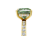 Yellow gold Fancy Green Princess  Cut Diamond Pavé Band Ring with Four-Prong Setting_5