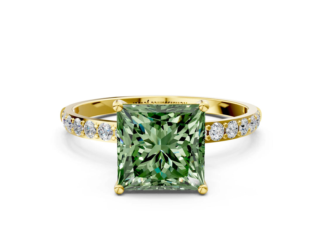 Yellow gold Fancy Green Princess  Diamond Pavé Band with Six-Prong Setting_31