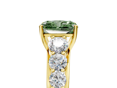 Yellow gold Fancy Green Radiant Cut Brilliant Diamond Pavé Band with Six-Prong Setting_5