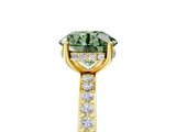 Yellow gold Fancy Green Round  Cut Diamond Pavé Band Ring with Four-Prong Setting_28
