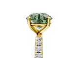 Yellow gold Fancy Green Round  Cut Diamond Pavé Band Solitaire with Four-Prong Setting_8