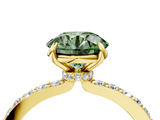 Yellow gold Fancy Green Round  Cut Diamond Ring with Pavé Band and Four-Prong Setting_40