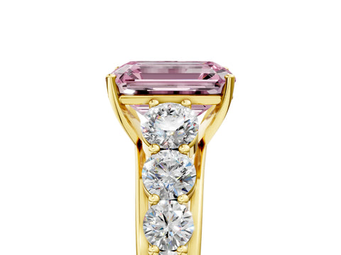 Yellow gold Fancy Pink Emerald Cut Brilliant Diamond Pavé Band with Six-Prong Setting_5