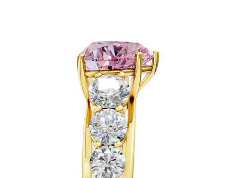 Yellow gold Fancy Pink Heart Cut Brilliant Diamond Pavé Band with Six-Prong Setting_5