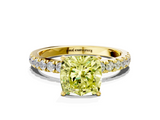 Yellow gold Fancy Yellow Cushion  Solitaire Diamond Pavé Band with Four-Prong Setting_42