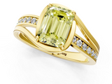 Yellow gold Fancy Yellow Emerald  Solitaire Diamond Ring with Split Shank and Prong Setting_43