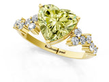 Yellow gold Fancy Yellow Heart Cut Diamond Cluster Pavé Band with Four-Prong Setting_4