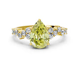 Yellow gold Fancy Yellow Pear Cut Diamond Cluster Pavé Band with Four-Prong Setting_12