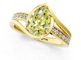 Yellow gold Fancy Yellow Pear  Solitaire Diamond Ring with Split Shank and Prong Setting_64