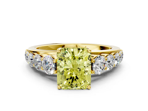Yellow gold Fancy Yellow Radiant Cut Brilliant Diamond Pavé Band with Six-Prong Setting