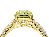 Yellow gold Fancy Yellow Radiant  Solitaire Chevron Pave Diamond Engagement Ring with Six-Prong Setting_7