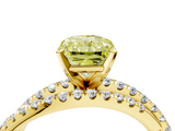Yellow gold Fancy Yellow Radiant  Solitaire Twist Band with Pavé Setting and Four-Prong Setting_96